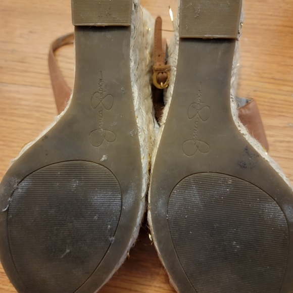 Size 9 camel wedges - Picture 3 of 4